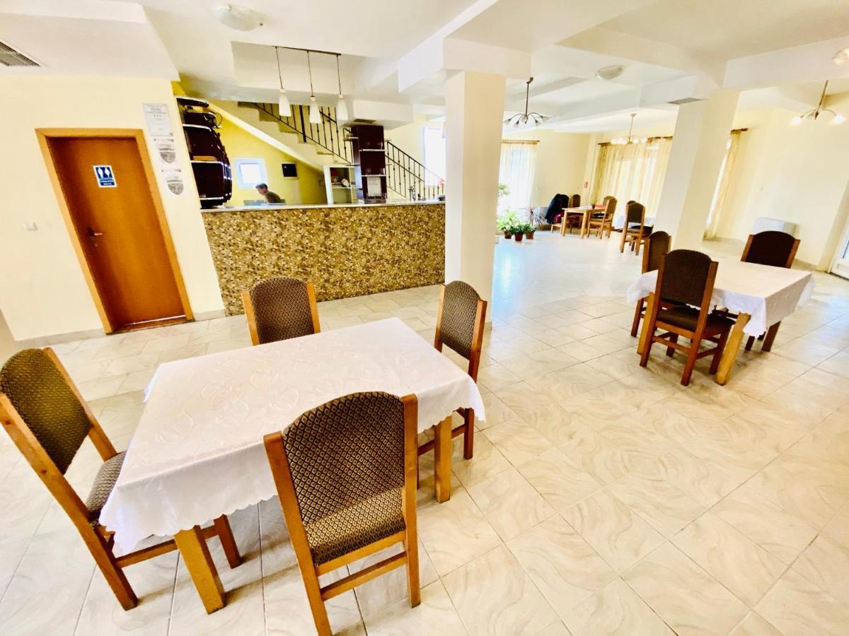 Hotel La Gradina Zalău Exteriér fotografie